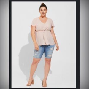 Torrid Cream/Nude Twist Front Blouse size 1X